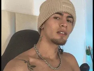 Streamate Nude Webcam of kroddy_sw