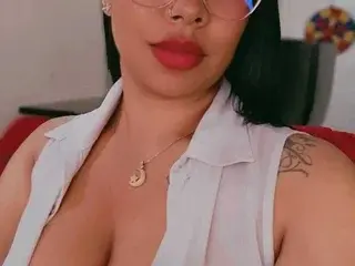 Streamate Private Sex Chat of loana_bdsm