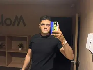Streamate Live Porn of AustinOS