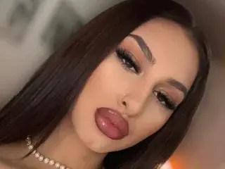 Streamate Adult Webcams of KissInferno