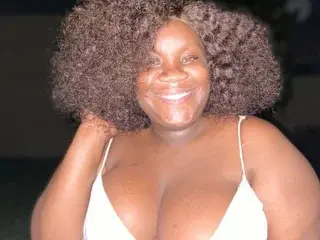 Streamate Private Sex Chat of RoyalCuttiexoxo