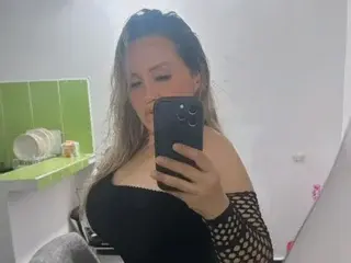 Streamate Live Sex Cam of Xiomara_Cephei