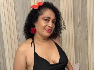 Streamate Adult Webcams of Bianca_Milf