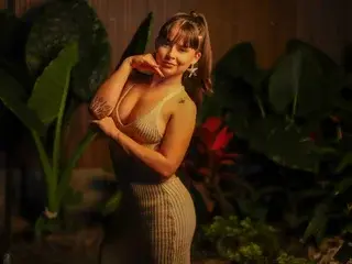 Streamate Sex Chat of CARRIE_GB
