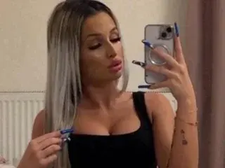 Streamate Live Sex Cam of Arianaxox