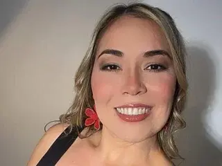 Streamate Free Porn Cam of Anna_Luu