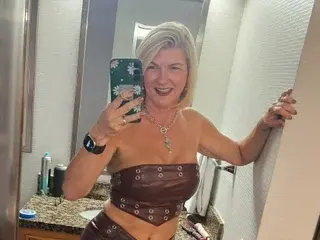 Streamate Live Sex of Prettypetunia52