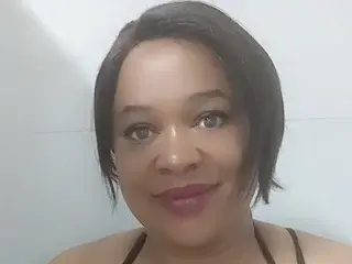 Streamate Live Porn of BUSTYQUEEN30