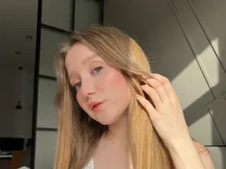 Streamate Adult Webcam of LilaMeow