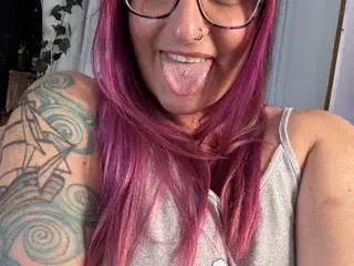 Streamate Free Porn Cam of PoppyPrynne
