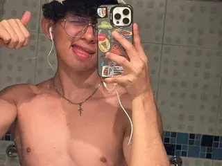 Streamate Sex Chat of lyan_twink