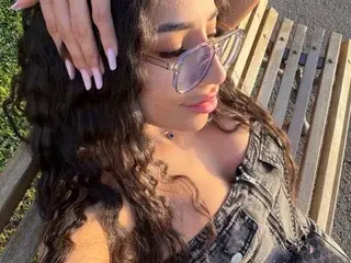 Streamate Live Sex Cam of Ramira_Rowa