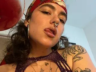 Streamate Nude Webcam of Velvette_Peach