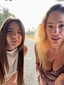 Stripchat Free Live Porn of SweetAlegra_
