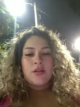 Stripchat Adult Webcam of Sara_smiiith211
