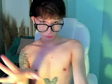 Stripchat Free Live Porn of AndyWiilliams