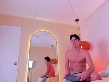 Stripchat Free Porn Cam of Benjamin_More