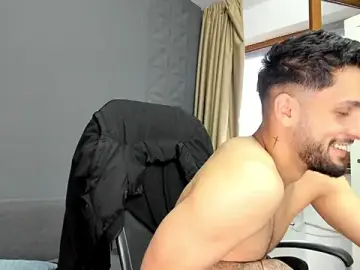 Stripchat Nude Webcam of TroyWadee