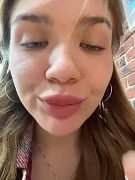 Stripchat Nude Webcam of FlashTitsRoyal