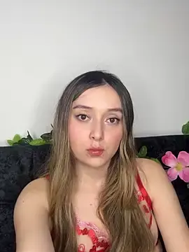 Stripchat Best Webcam of Sarisloves