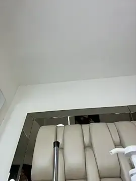 Stripchat Free Porn Cam of ALISSON_FOXXX1
