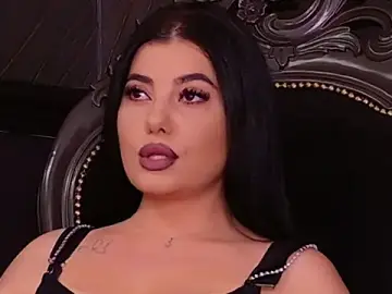 Stripchat Sex Cam of MistressEly