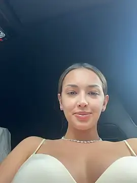 Stripchat Sex Cam of TiffanyHouston_