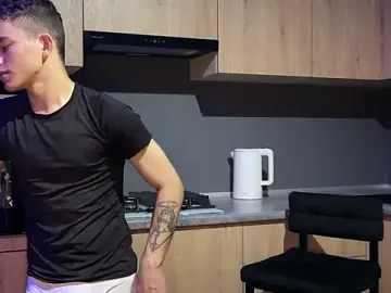 Stripchat Adult Webcam of MaxWoolf