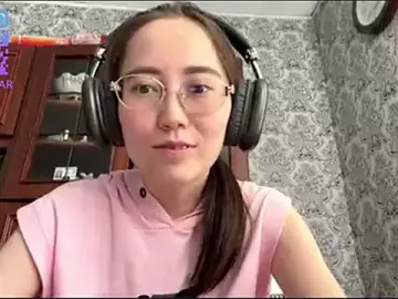 Stripchat Free Porn Cam of VickieTrudo