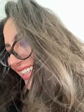 Stripchat Free Live Porn of sukhakunis1