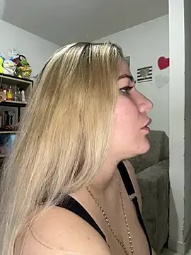 Stripchat Live Sex Cam of Celestedubois