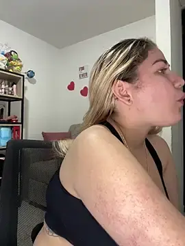 Stripchat Free Porn Cam of Celestedubois