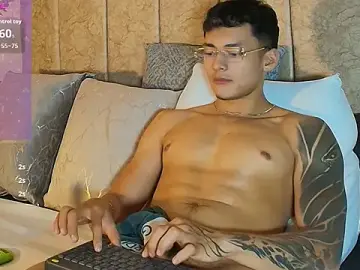 Stripchat Live Porn of Alan_Salazar