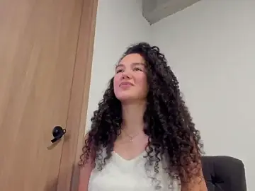 Stripchat Sex Cam of MiaRouseex