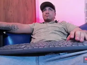 Stripchat Live Sex of juanmechanic_