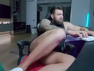 Stripchat Free Live Porn of UbbeViking