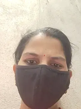Stripchat Free Porn Cam of poojam93