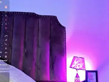 Stripchat Sex Cam of Emma_Saylor
