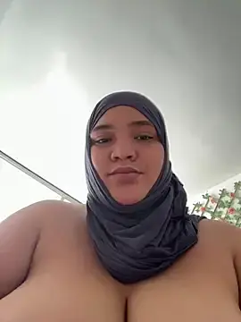 Stripchat Sex Cam of sweetmuslim01
