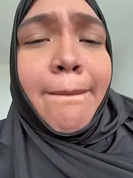 Stripchat Best Webcam of sweetmuslim01