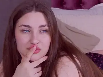 Stripchat Best Webcam of KiraBarlows