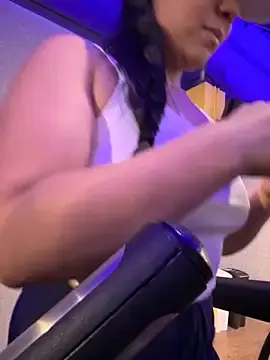 Stripchat Sex Cam of kim_monti
