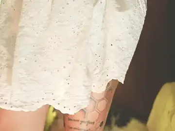 Stripchat Watch Live Sex Cams of LorenRosse