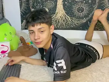 Stripchat Nude Webcam of Andy_Belier23