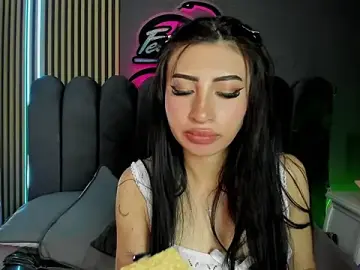 Stripchat Live Sex Cam of Nicolette_ks_