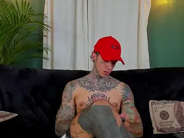 Stripchat Best live sex cam show of Aron_ford