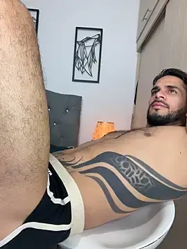 Stripchat Live Sex Cam of Maximiliano_ford