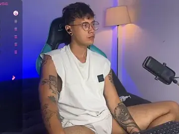 Stripchat Sex Cam of LeaneSeb