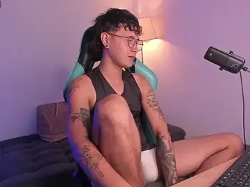 Stripchat Free Porn Cam of LeaneSeb