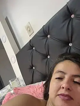Stripchat Watch Live Sex Cams of salo-rousee